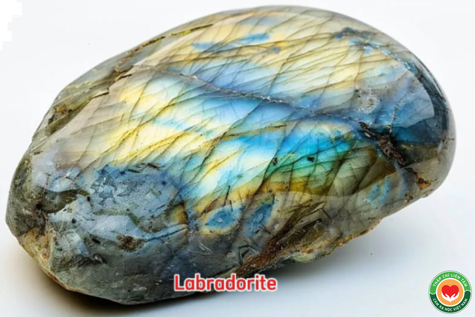 Đá Labradorite: Ý Nghĩa, Tác Dụng Chữa Lành và Thị Giác Huyền Bí (bài 73)